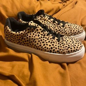 Leopard print platform sneakers sz 10